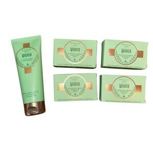 Beekman 1802 Wicked Elphaba Positively Green Gift Set Goat Milk Soap Hand Cream